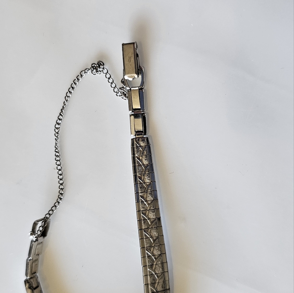 Vintage Harman Swiss Ladies Silver Tone Mechanical Watch , For Parts And Repair - Picture 12 of 16